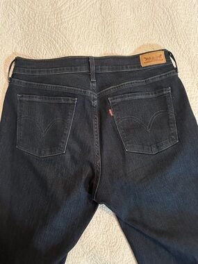 Levi's Women’s 505 Dark Wash Straight Jeans 6